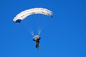 3-1，英超第19逆转纽卡+终结3连败，28岁AC米兰旧将飙世界波，英超纽卡斯尔联