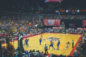 中学生篮球精英营吸引全国优秀苗子报名参与，初中生篮球比赛报名